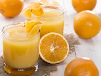 orange juice and oranges